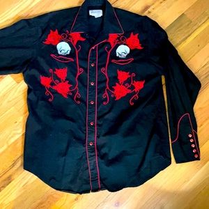 Skulls and roses embroidered fancy western snap front long sleeve shirt